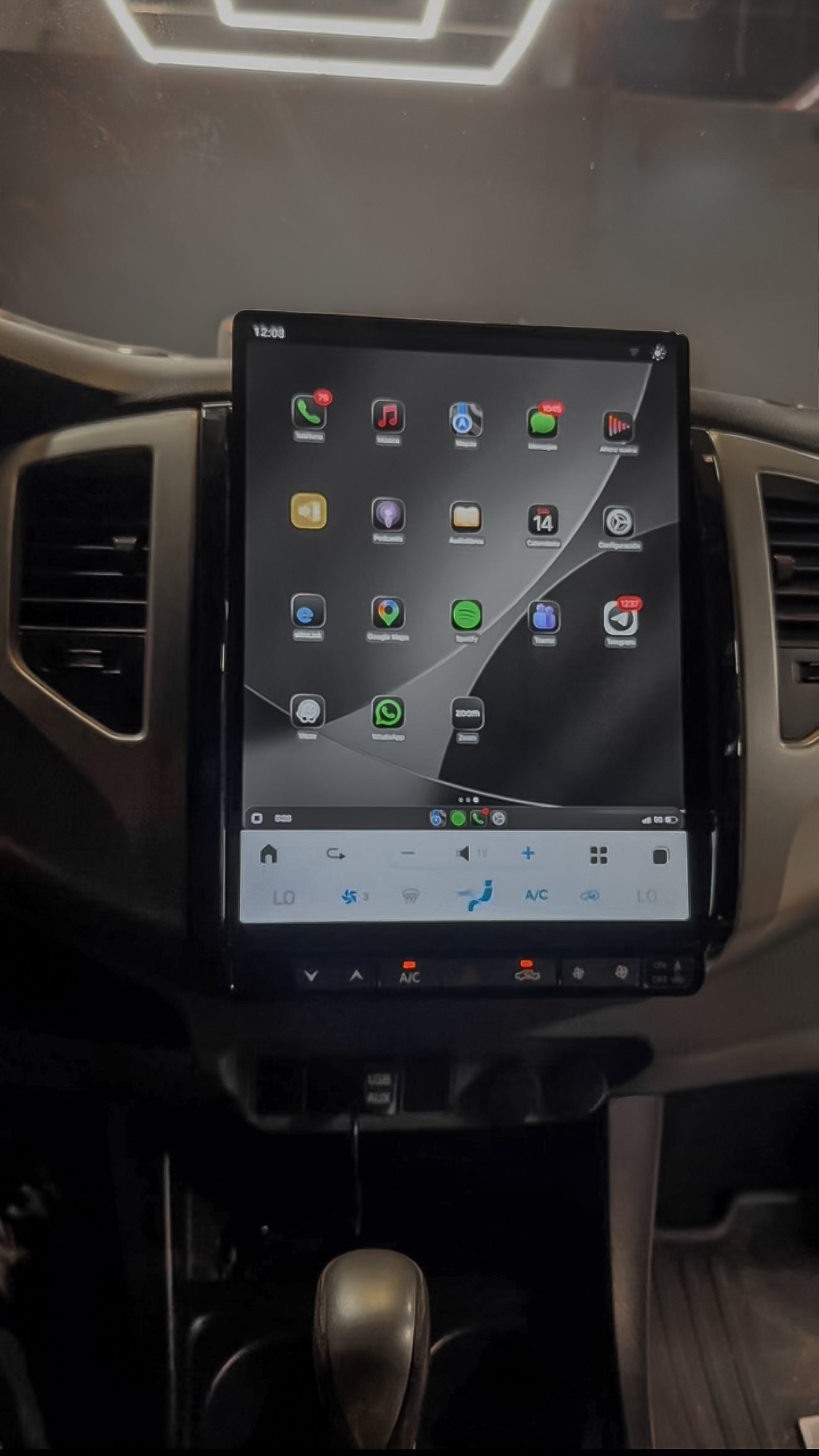 12,1" TOYOTA TACOMA (2005-2015) LUXUM Screen