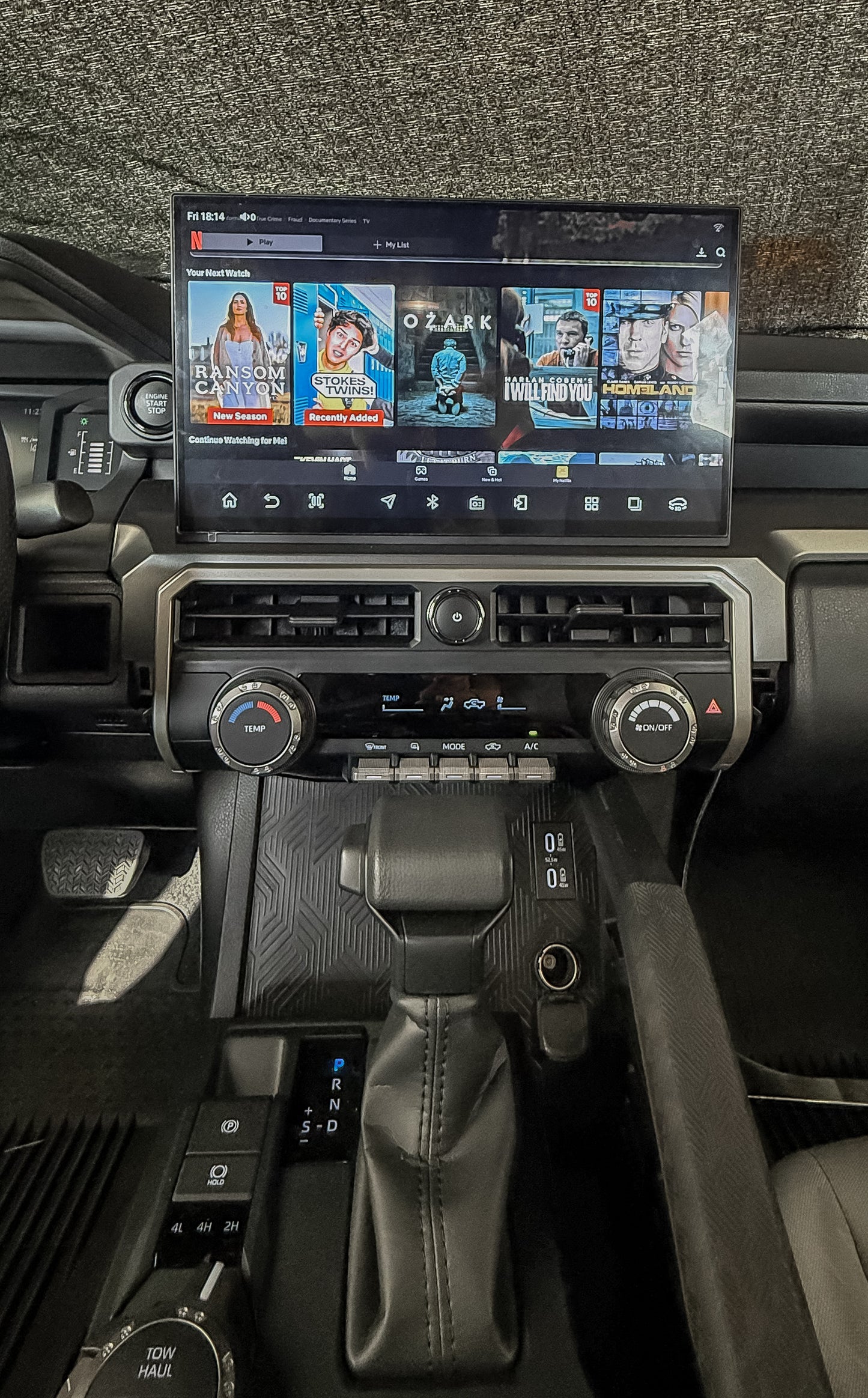 16" TOYOTA TACOMA (2022-2026) LUXUM Screen