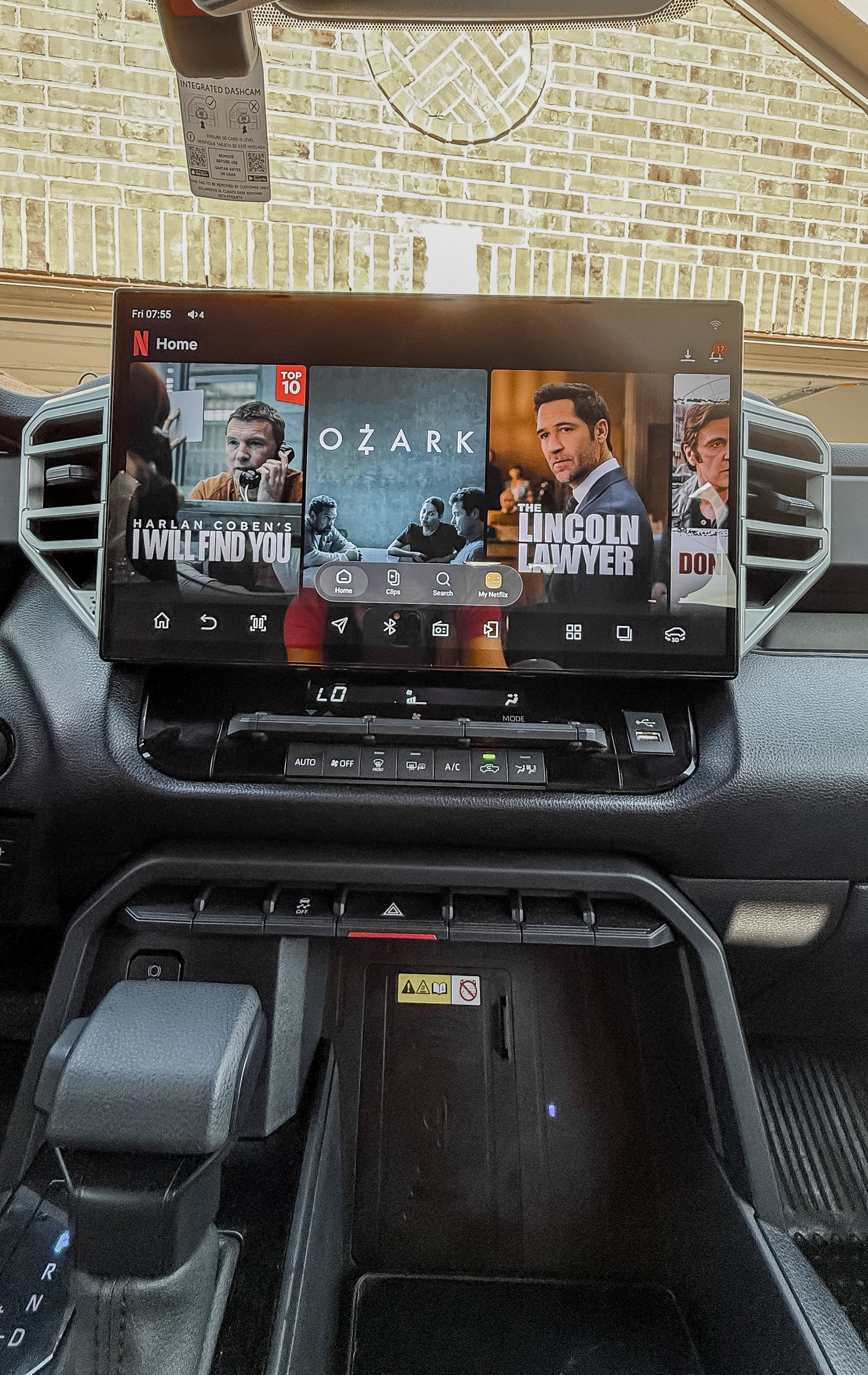16" TOYOTA TUNDRA (2022-2026) LUXUM Screen