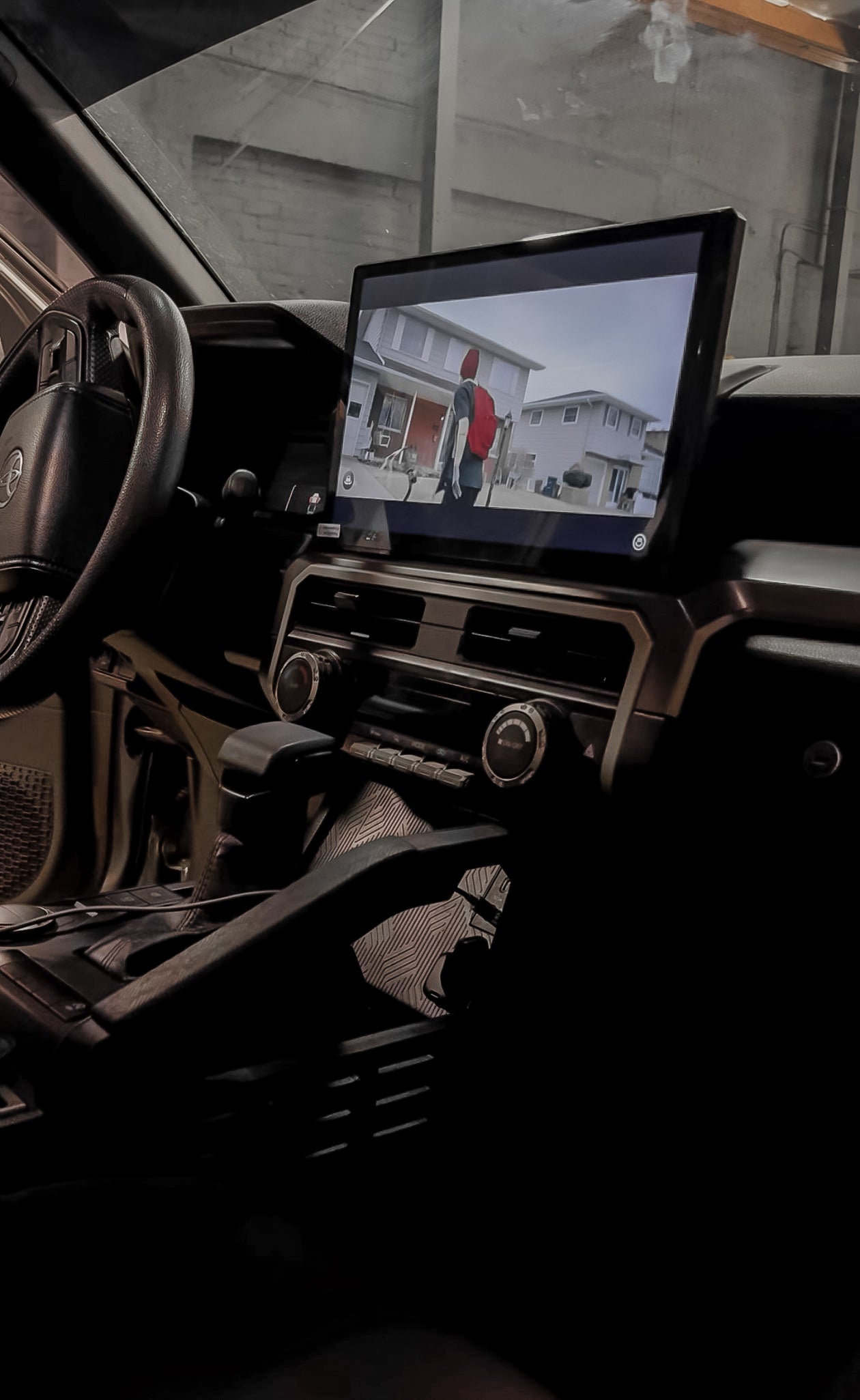 14,6" TOYOTA TACOMA (2024-2026) LUXUM Screen