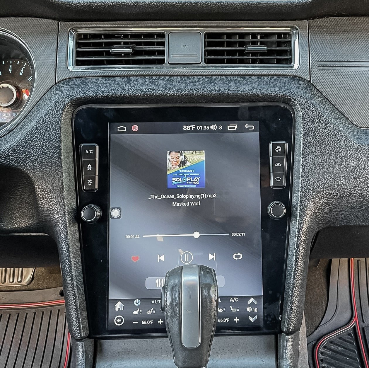 12,1" FORD MUSTANG (2010-2014) LUXUM Screen