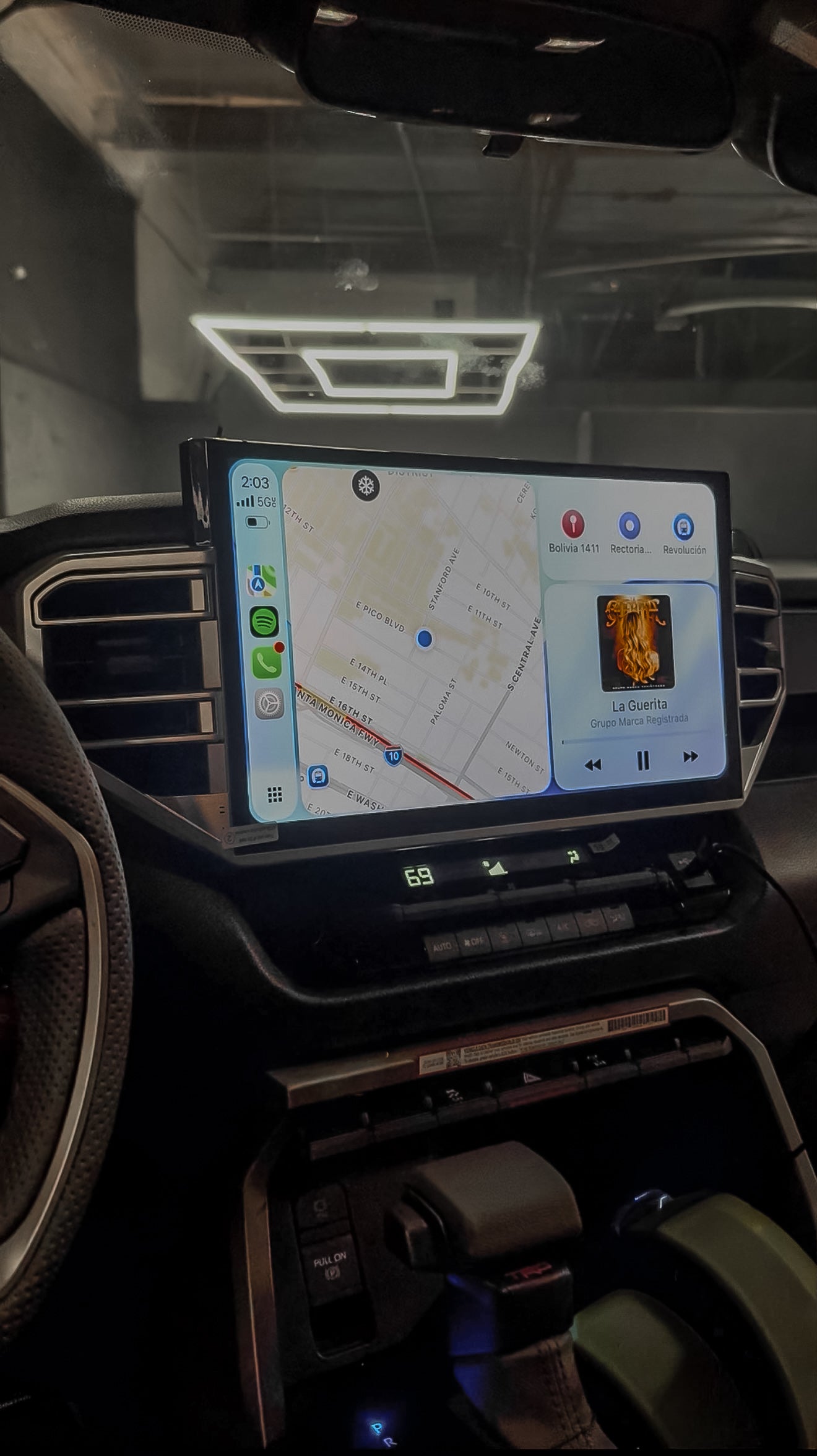 14,6" TOYOTA TUNDRA (2022-2026) LUXUM Screen
