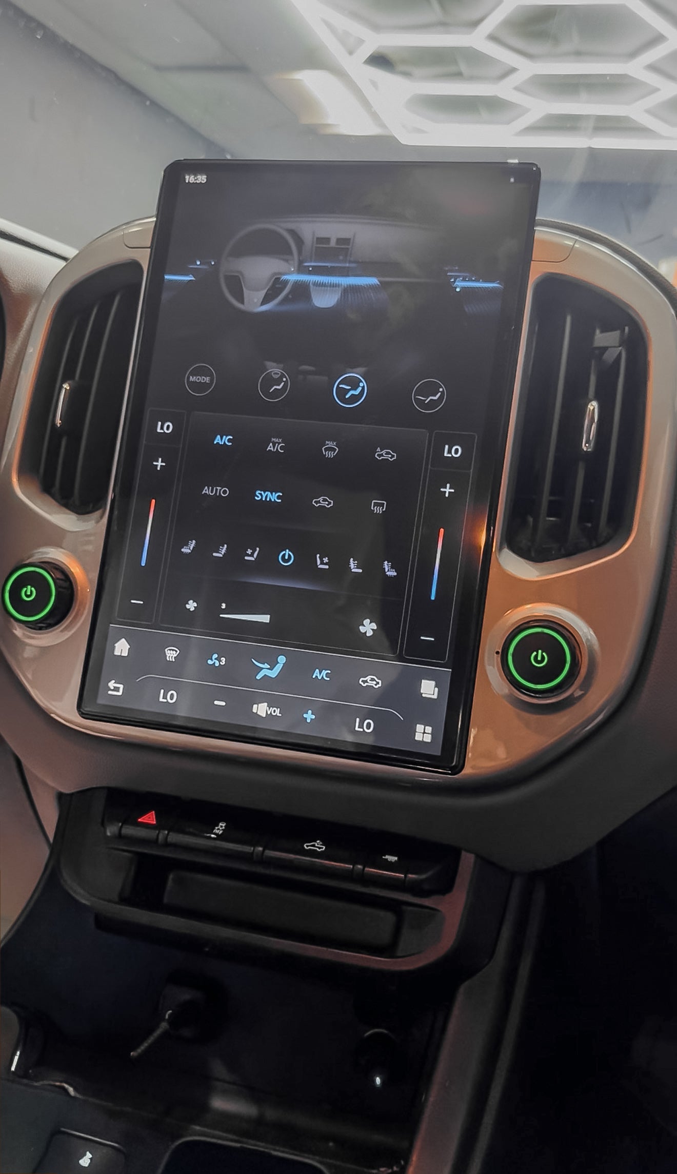 14,4" CHEVROLET COLORADO (2014-2018) LUXUM Screen