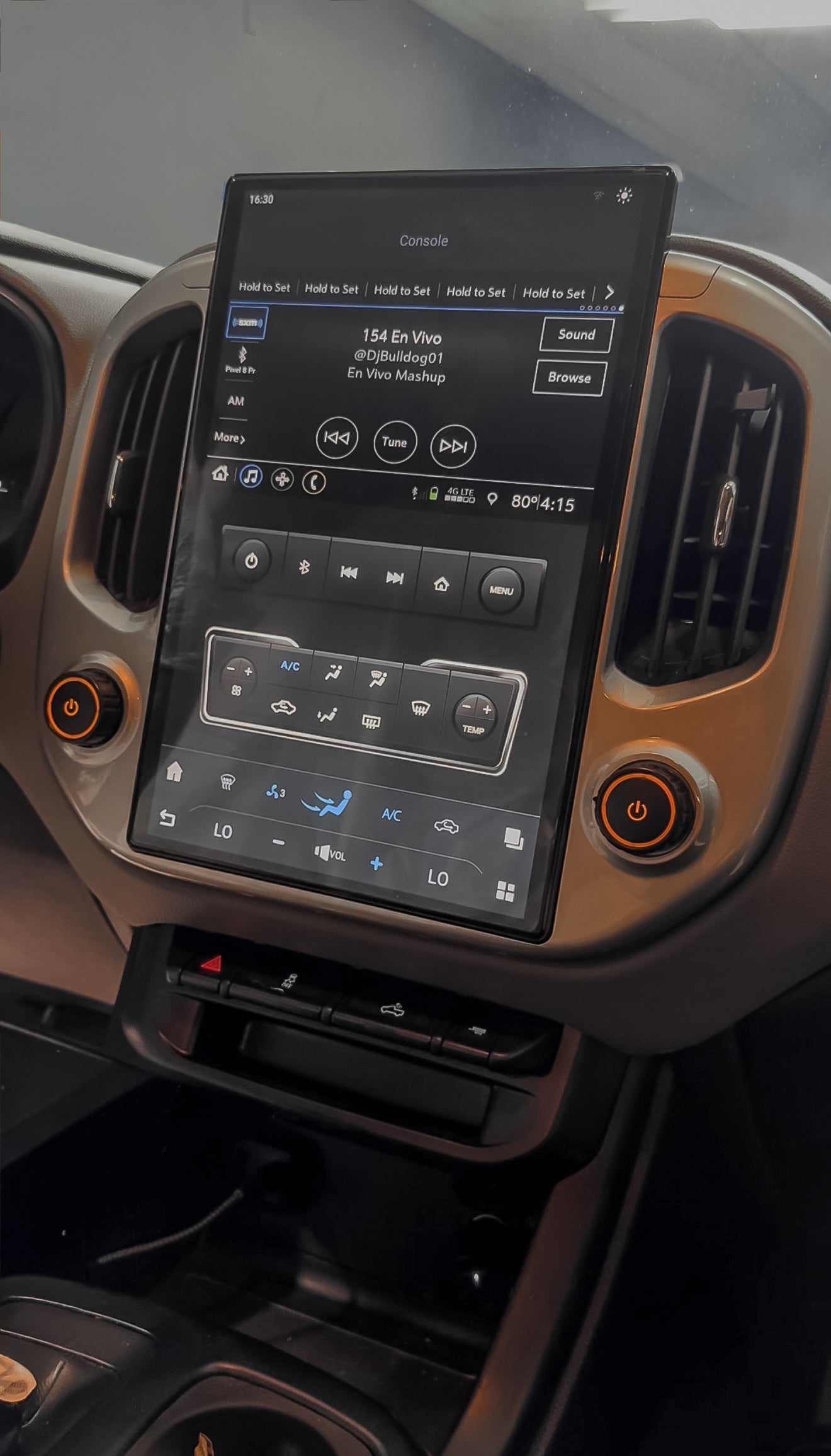 14,4" CHEVROLET COLORADO / GMC CANYON (2019-2023) LUXUM Screen
