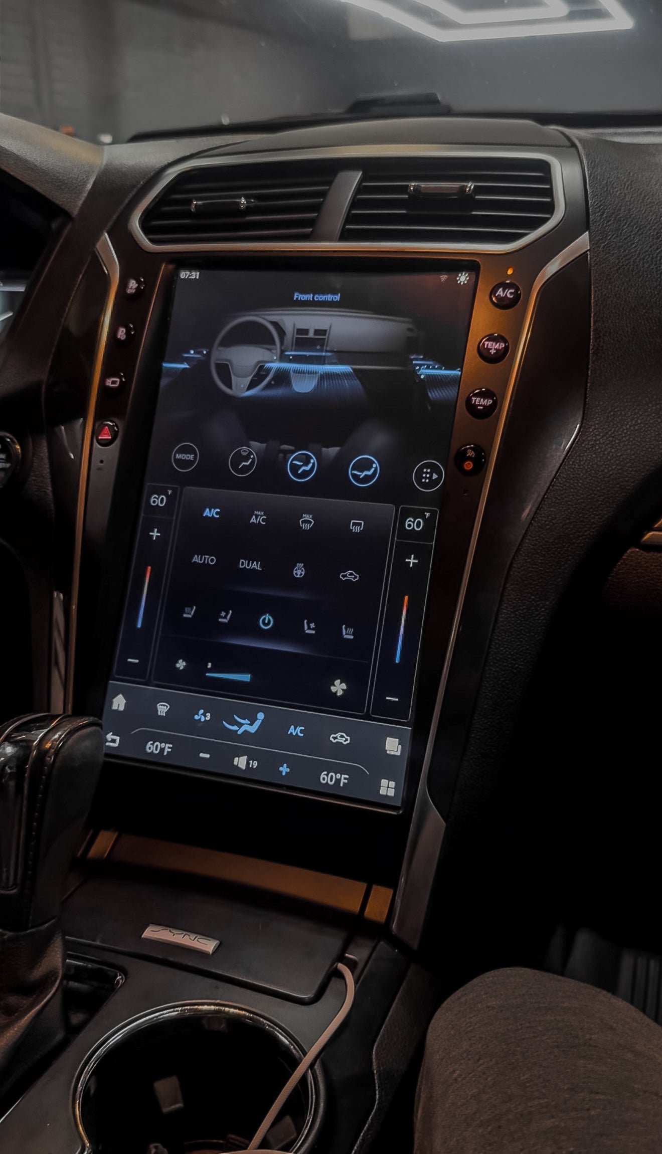 14,4" FORD EXPLORER (2011-2019) LUXUM Screen