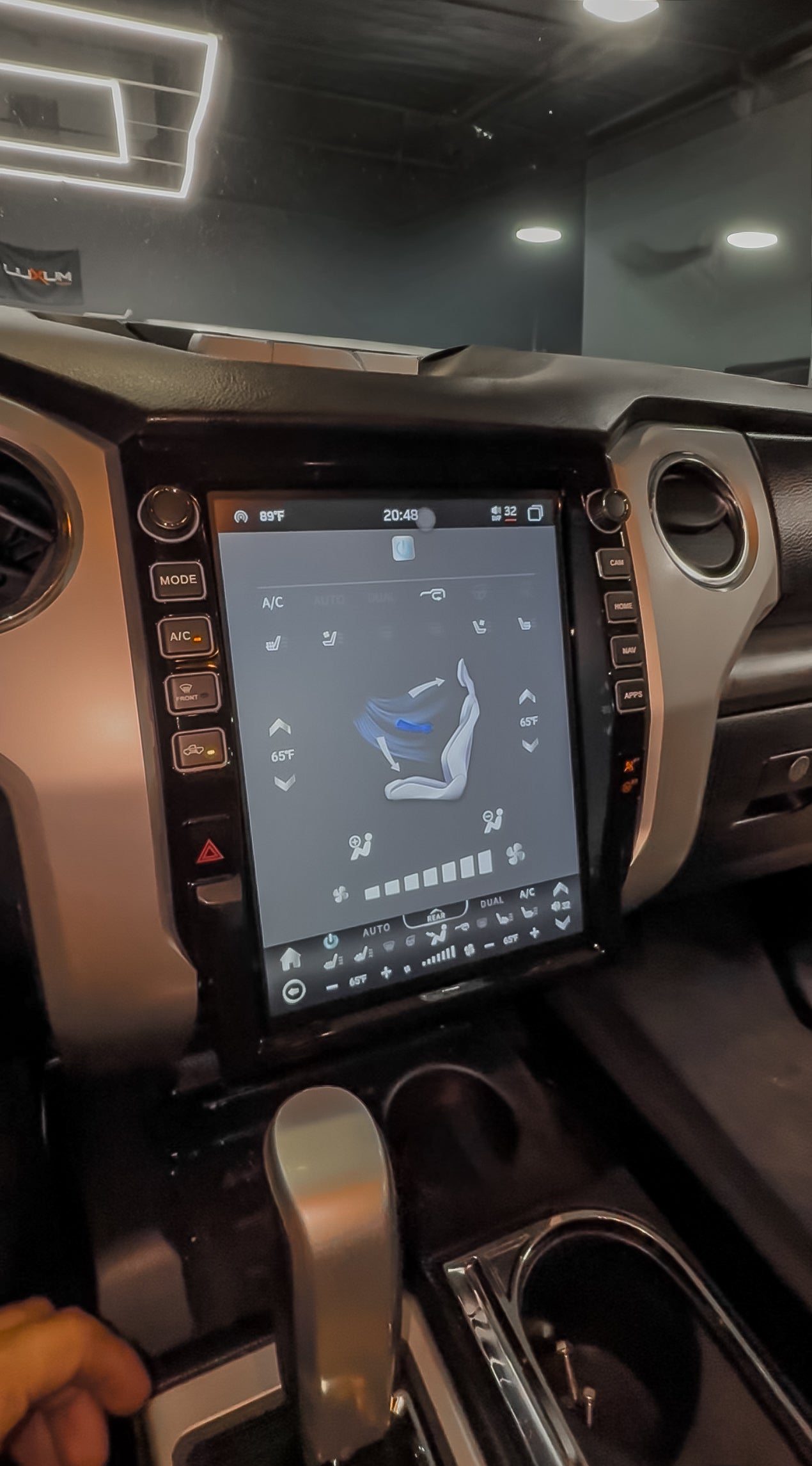 12,1" TOYOTA TUNDRA (2014-2021) LUXUM Screen
