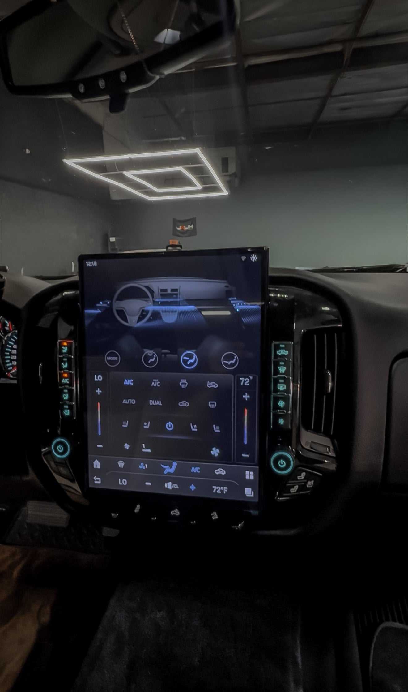 15,6" LUXUM Screen for CHEVROLET SILVERADO (2014-2019)