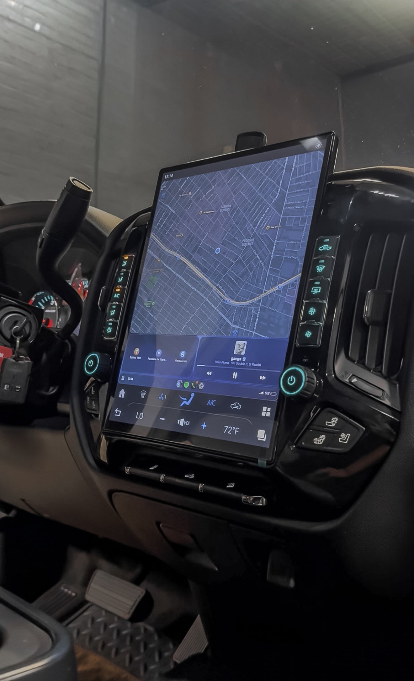 15,6" LUXUM Screen for CHEVROLET SILVERADO (2014-2019)