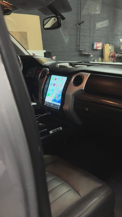 12,1" TOYOTA TUNDRA (2014-2021) LUXUM Screen
